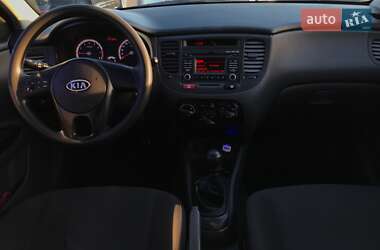 Седан Kia Rio 2011 в 