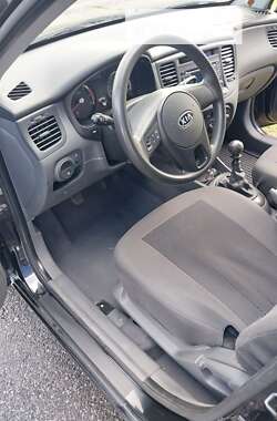 Седан Kia Rio 2010 в Черкассах