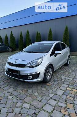 Седан Kia Rio 2016 в Мукачевому