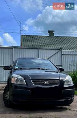 Хэтчбек Kia Rio 2008 в 