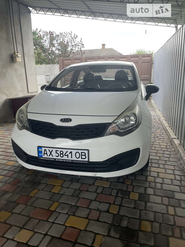 Седан Kia Rio 2012 в Харькове фото Седан Kia Rio 2012 в Харькове