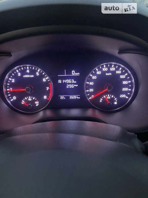 Седан Kia Rio 2017 в Іванковичах