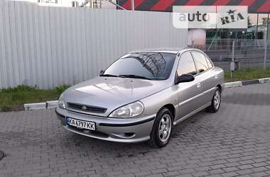 Седан Kia Rio 2002 в Киеве