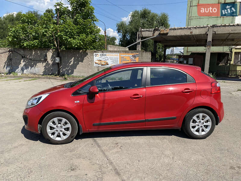 Хэтчбек Kia Rio 2013 в Запорожье