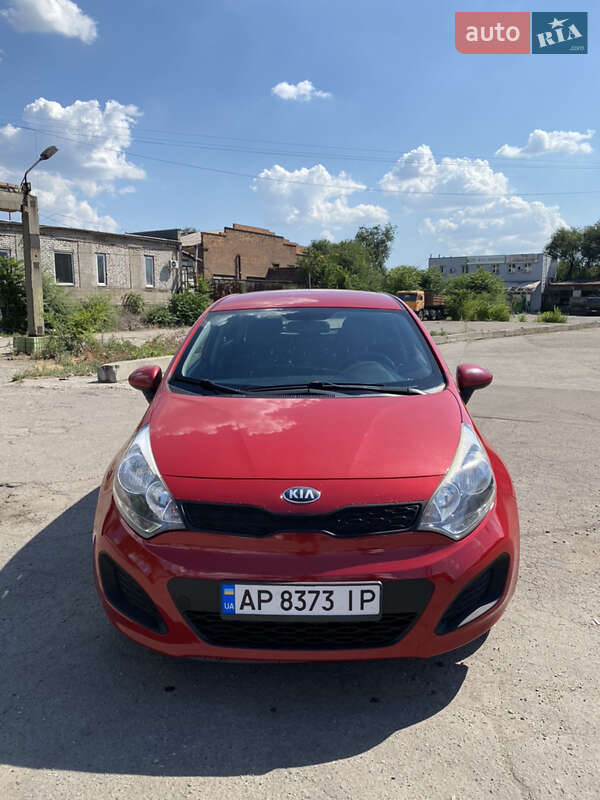 Хэтчбек Kia Rio 2013 в Запорожье