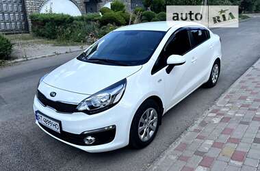 Седан Kia Rio 2016 в Днепре