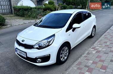 Седан Kia Rio 2016 в Днепре