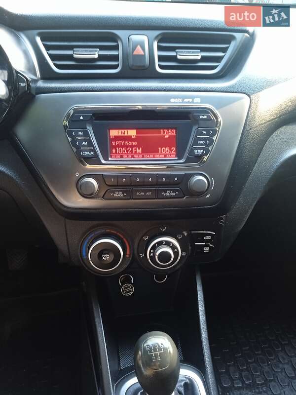 Седан Kia Rio 2012 в Харкові