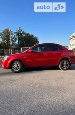 Седан Kia Rio 2010 в Полтаві