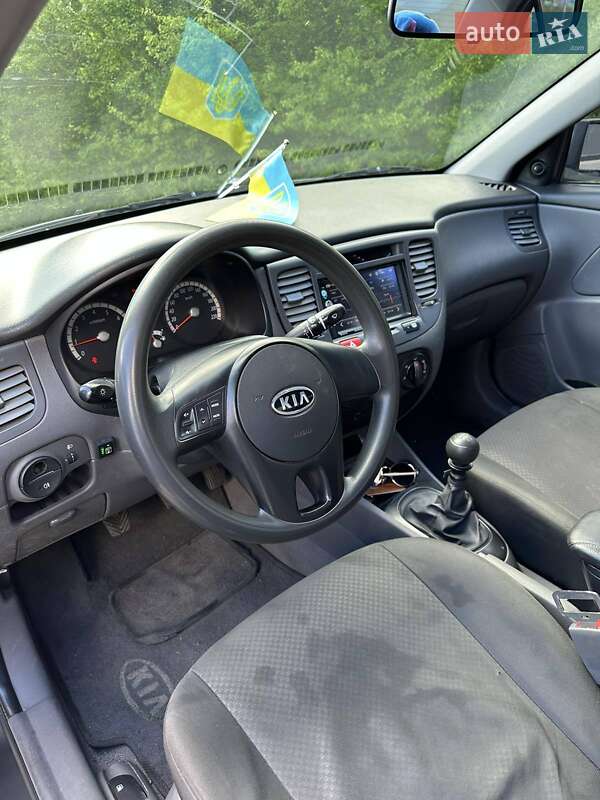 Седан Kia Rio 2011 в Харкові