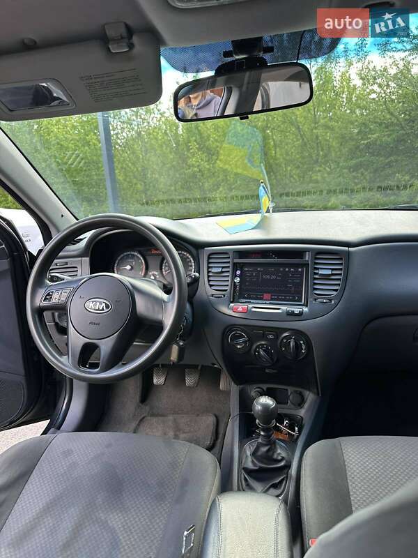 Седан Kia Rio 2011 в Харкові