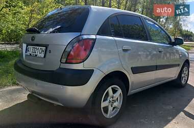 Хэтчбек Kia Rio 2006 в Буче