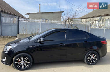 Седан Kia Rio 2012 в Ізмаїлі