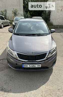 Седан Kia Rio 2014 в Рівному