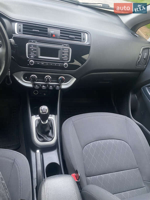 Седан Kia Rio 2017 в Вінниці