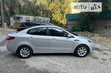 Седан Kia Rio 2013 в Запоріжжі