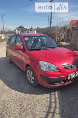 Хэтчбек Kia Rio 2006 в Тернополе