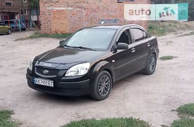 Седан Kia Rio 2006 в Конотопі