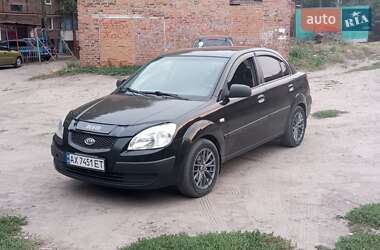 Седан Kia Rio 2006 в Конотопе