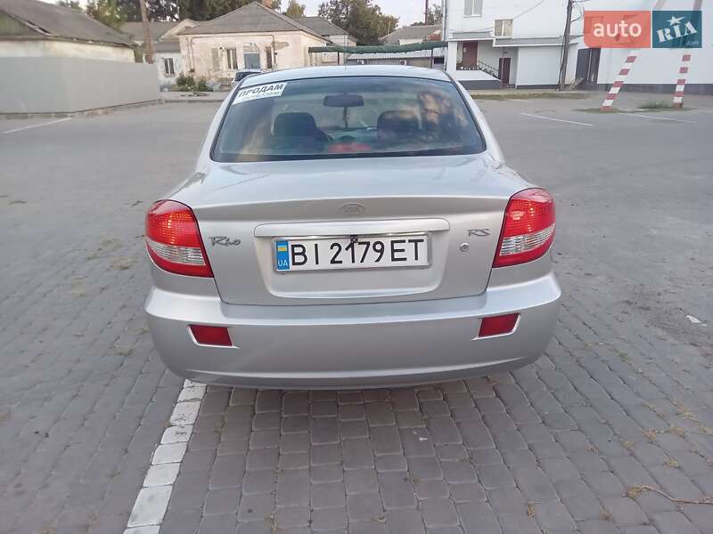 Седан Kia Rio 2005 в Козельщине