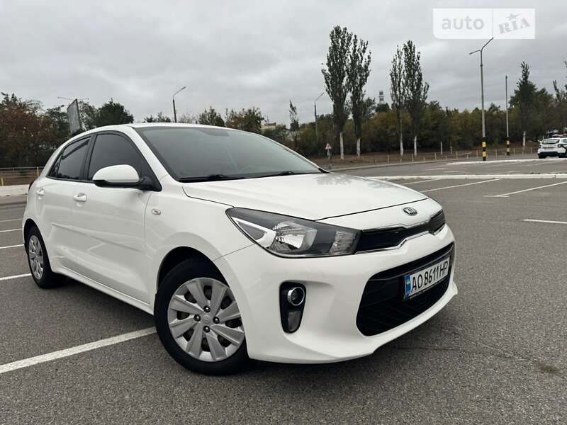 Kia Rio, обзор, ресурс моторов и коробок передач. В чем секрет популярности?