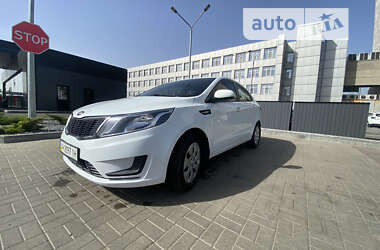 Седан Kia Rio 2013 в Днепре