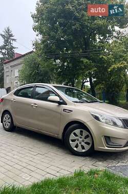 Седан Kia Rio 2012 в Львові