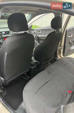 Седан Kia Rio 2012 в Львові