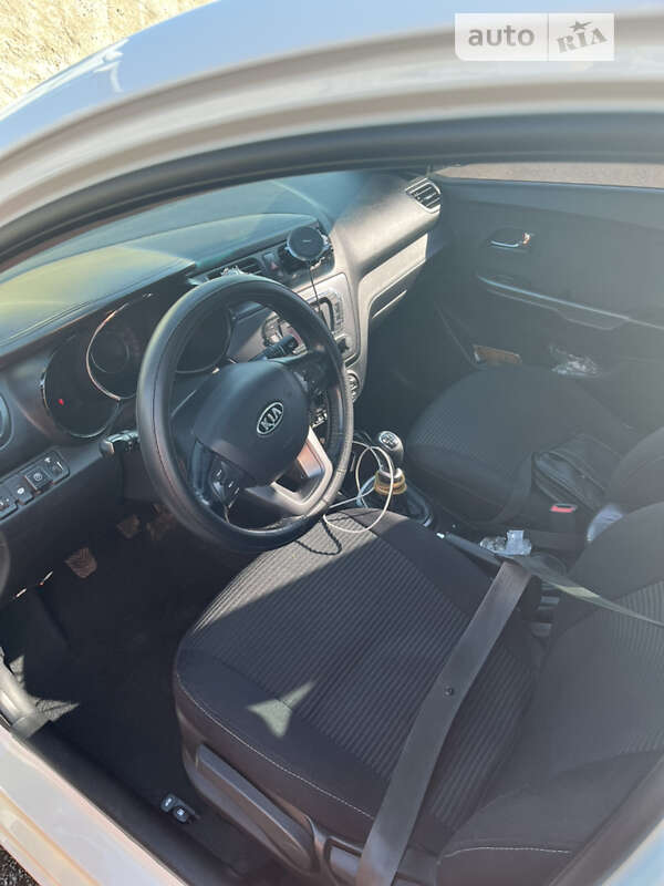 Седан Kia Rio 2012 в Києві
