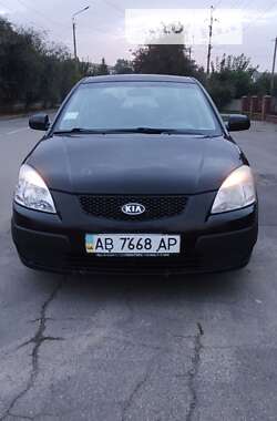 Седан Kia Rio 2007 в Хмільнику