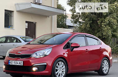 Седан Kia Rio 2017 в Днепре