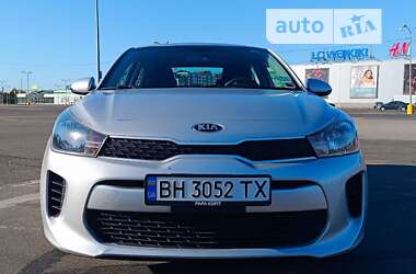 Седан Kia Rio 2018 в Одессе