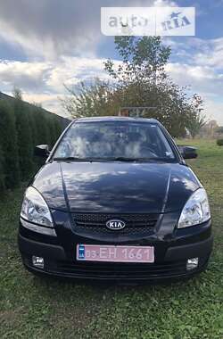 Хетчбек Kia Rio 2008 в Луцьку