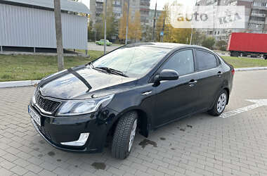 Седан Kia Rio 2012 в Сумах