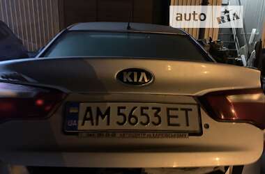 Седан Kia Rio 2013 в Києві