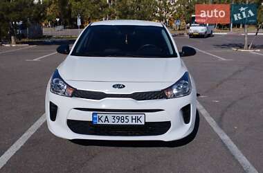 Седан Kia Rio 2017 в Николаеве