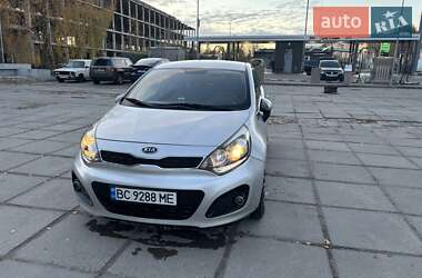 Хетчбек Kia Rio 2011 в Львові