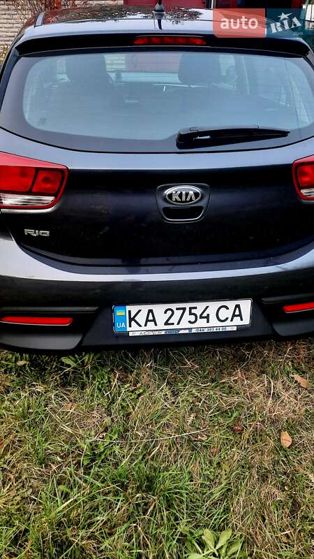 Хетчбек Kia Rio 2017 в Києві