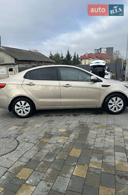 Седан Kia Rio 2012 в Городку