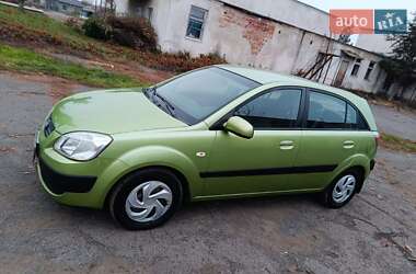 Хетчбек Kia Rio 2006 в Мукачевому