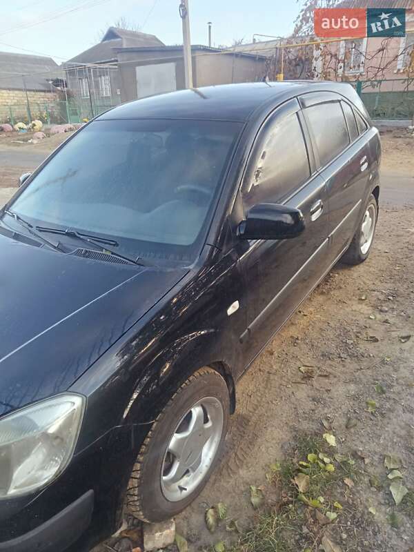 Хэтчбек Kia Rio 2006 в Подольске