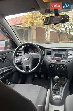 Хетчбек Kia Rio 2011 в Дніпрі