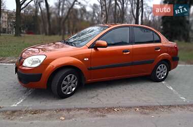 Седан Kia Rio 2007 в Запоріжжі