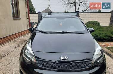 Седан Kia Rio 2015 в Дніпрі