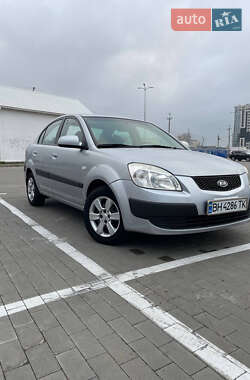 Седан Kia Rio 2007 в Одессе