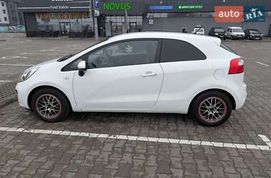 Хэтчбек Kia Rio 2013 в Киеве