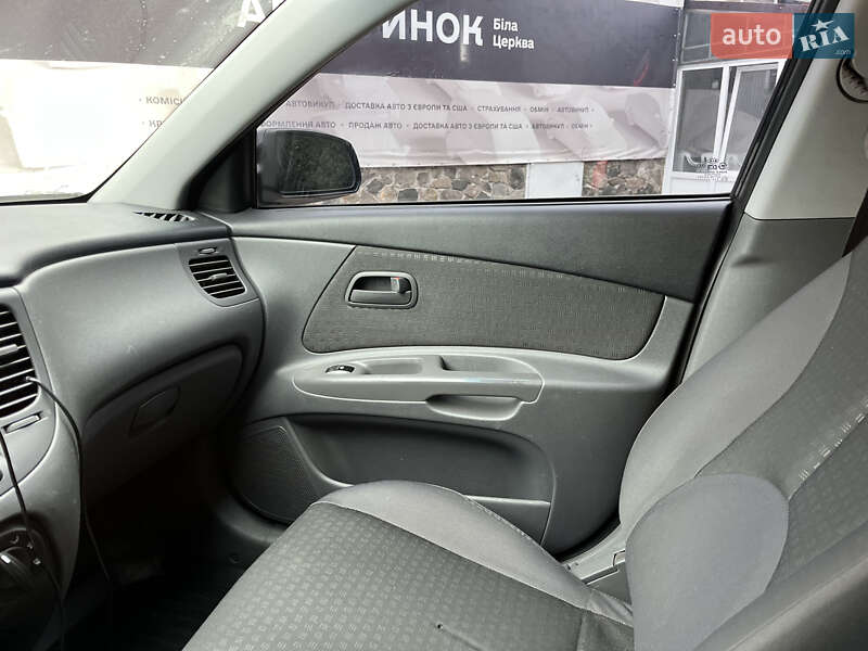 Седан Kia Rio 2007 в Белой Церкви