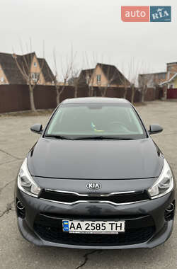 Хетчбек Kia Rio 2017 в Києві