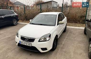 Седан Kia Rio 2010 в Дніпрі