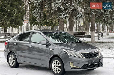 Седан Kia Rio 2012 в Ровно